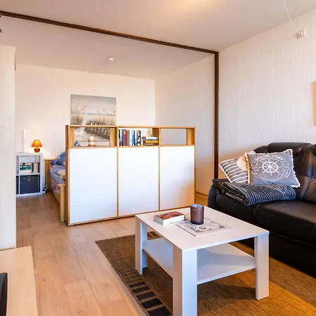 - Haus O, App 0o0404 *