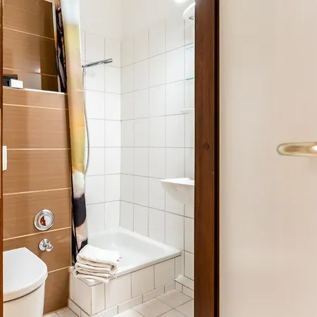 - Haus O, App 0o0404 Διαμέρισμα *
